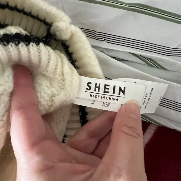 NWOT Cream Cable Knit Sweater with Striped Sleeves Medium - Picture 6 of 7